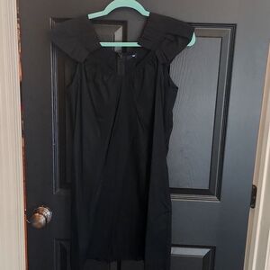 EUC Gap women's size small black dress with fanned sleeves